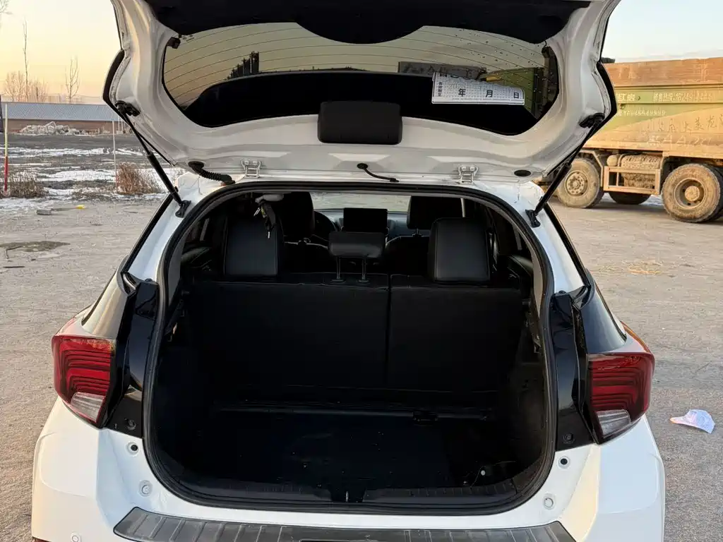 YARiS L Zhixuan 2022 Zhixuan X 1.5L CVT luxury PLUS version купить на сайте DeffCars