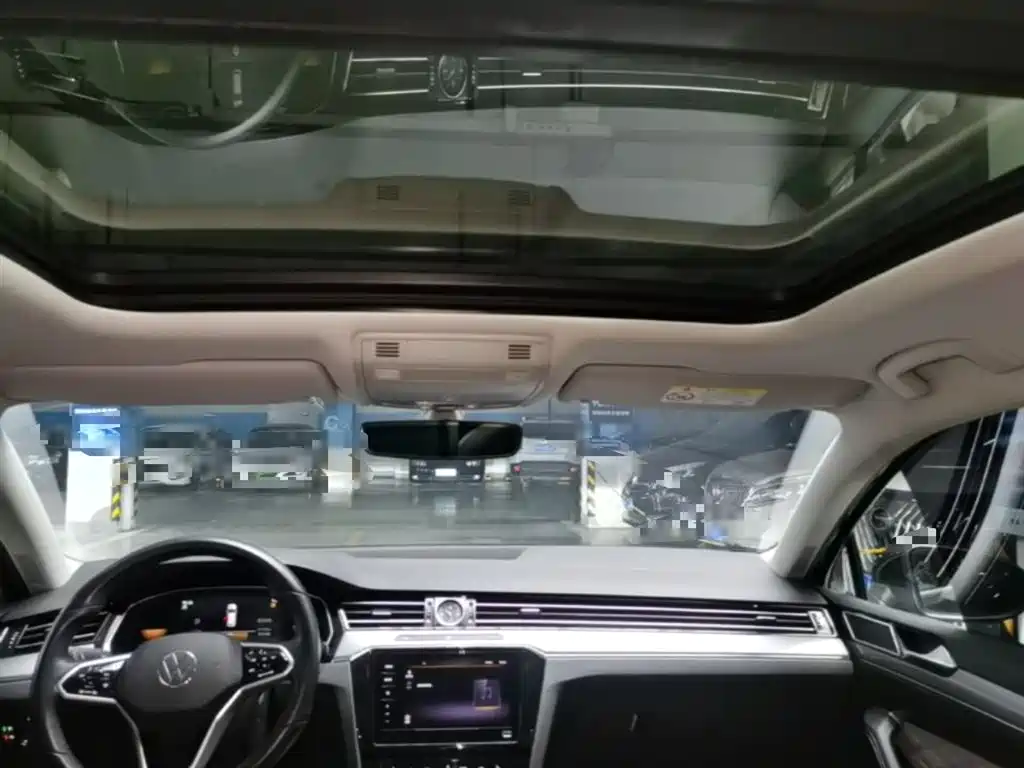 Magotan 2023 2 million commemorative edition 330TSI DSG leading model купить на сайте DeffCars