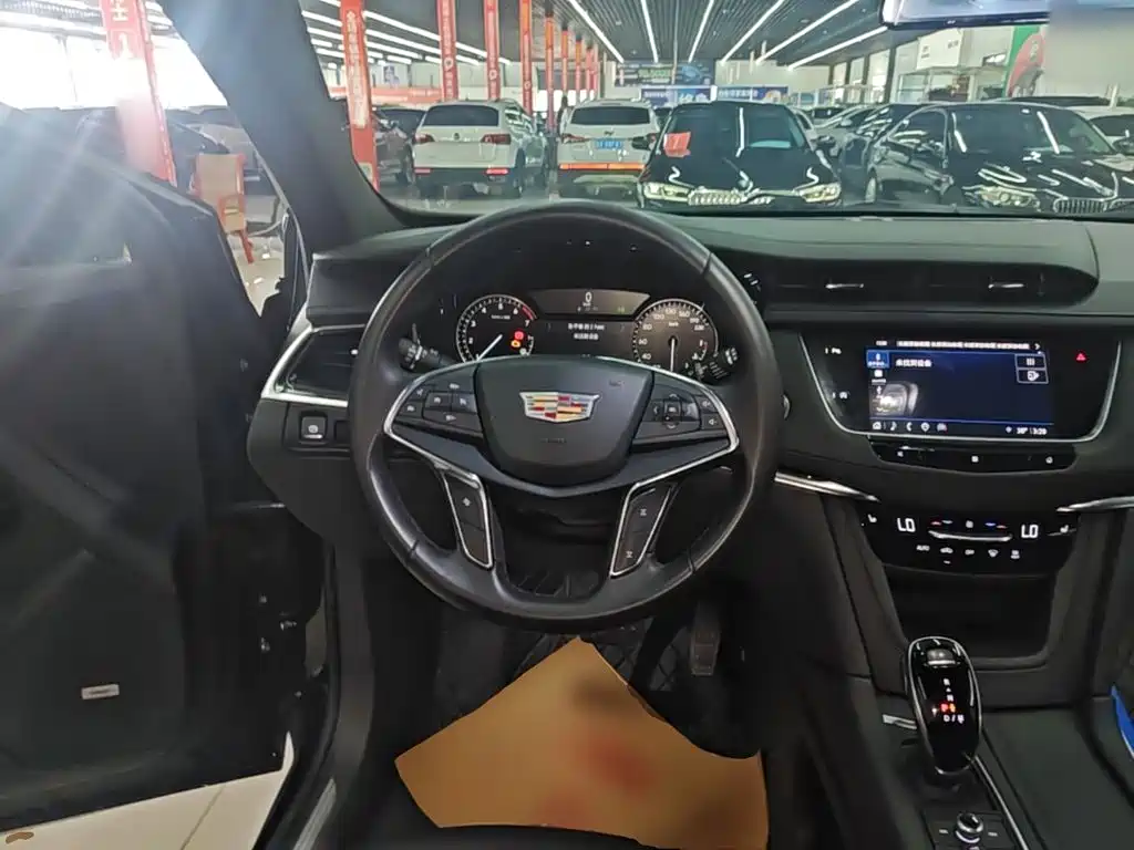 Cadillac XT5 2021 28T luxury model купить на сайте DeffCars