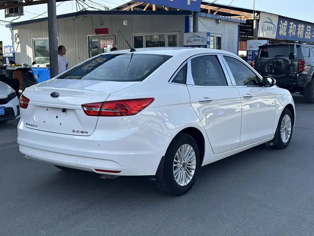 Escort 2015 1.5L automatic comfort type купить на сайте DeffCars