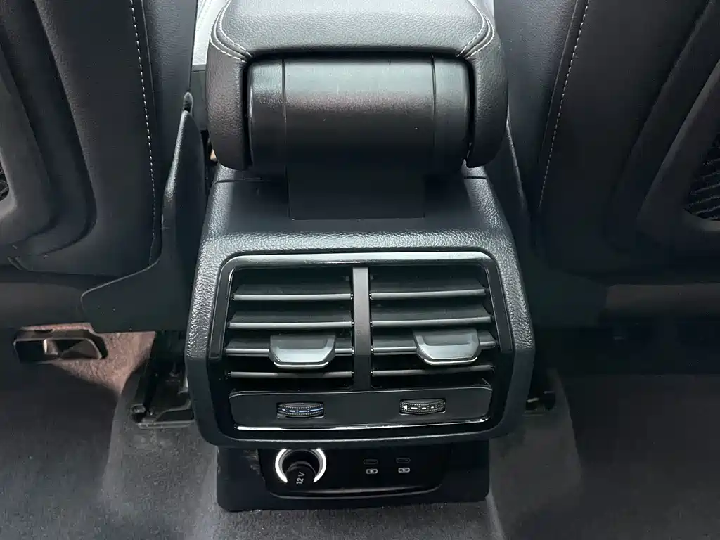 Audi Q3 2022 35 TFSI aggressive and dynamic купить на сайте DeffCars