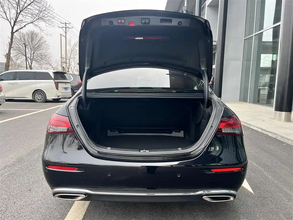 Mercedes-Benz E-Class 2021 facelift E 260 L купить на сайте DeffCars