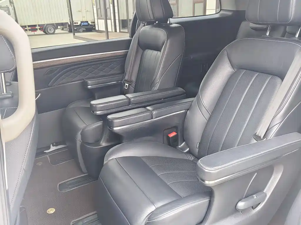 Trumpchi M8 2018 320T Premium Edition купить на сайте DeffCars