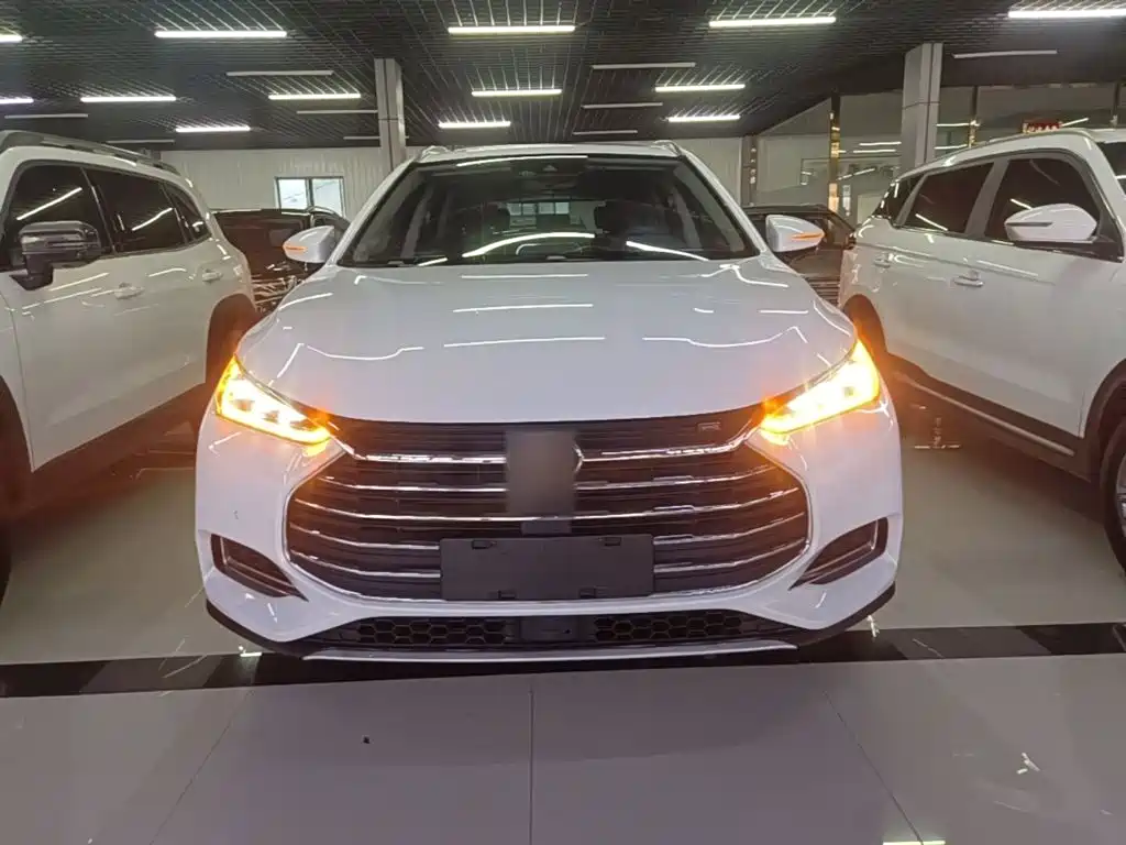 Tang 2019 2.0T automatic intelligent connected premium model 5 seats National VI купить на сайте DeffCars