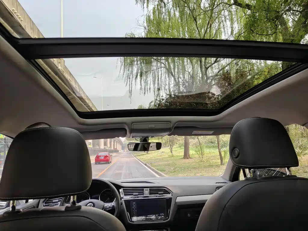Tiguan L 2020 330TSI automatic two-wheel drive smart luxury version National VI купить на сайте DeffCars