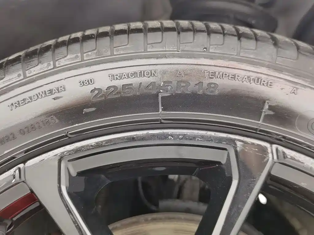 Emgrand S 2021 1.4T CVT flagship model купить на сайте DeffCars