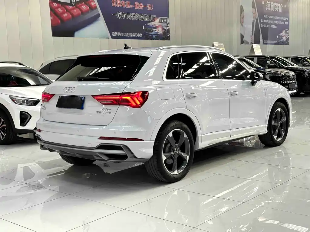 Audi Q3 2021 35 TFSI Fashionable and Dynamic купить на сайте DeffCars