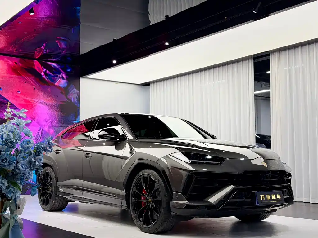 Urus 2023 4.0T V8 S купить на сайте DeffCars