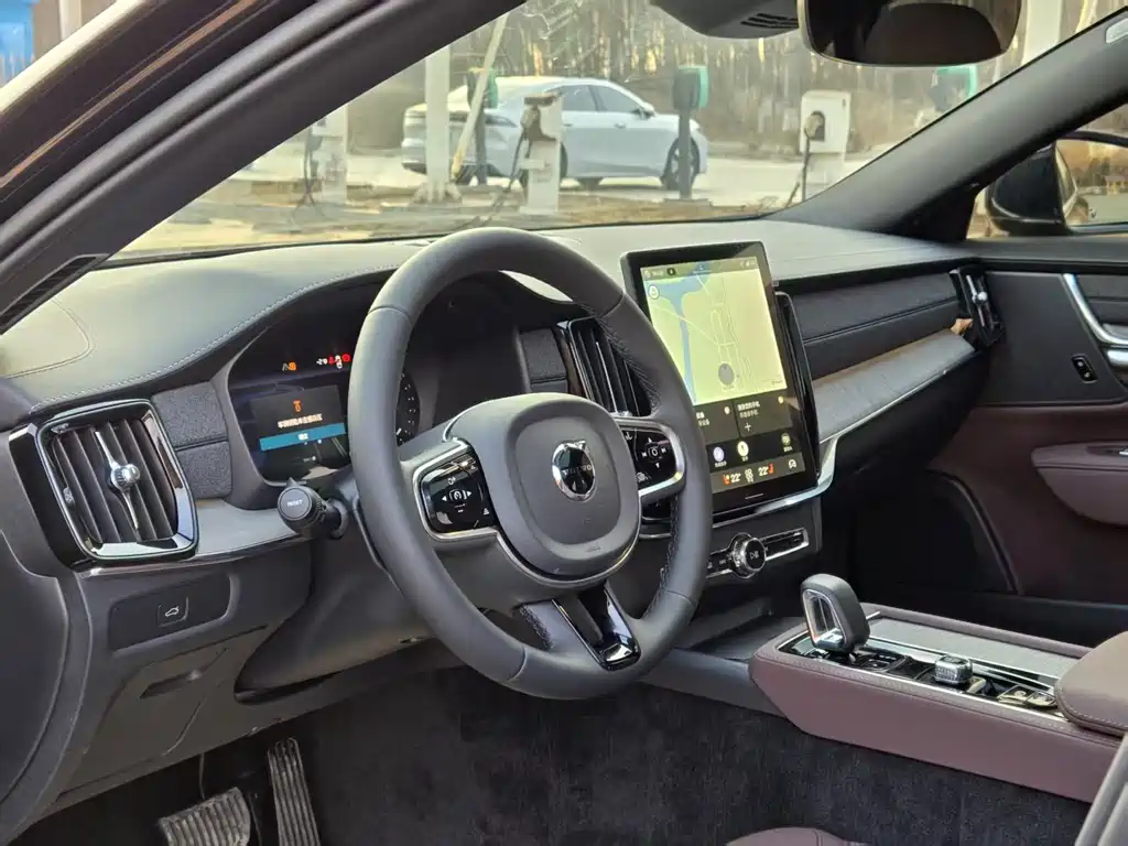 Volvo S90 2026 B5 Zhiyi Luxury Edition купить на сайте DeffCars