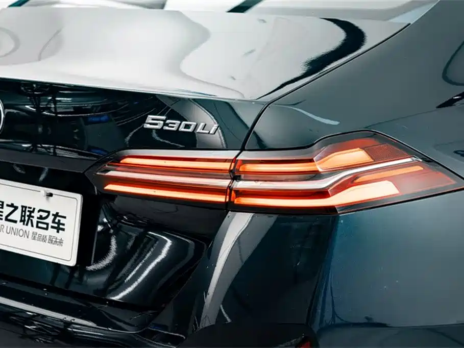 BMW 5 Series 2025 530Li Exclusive M Sports Package купить на сайте DeffCars