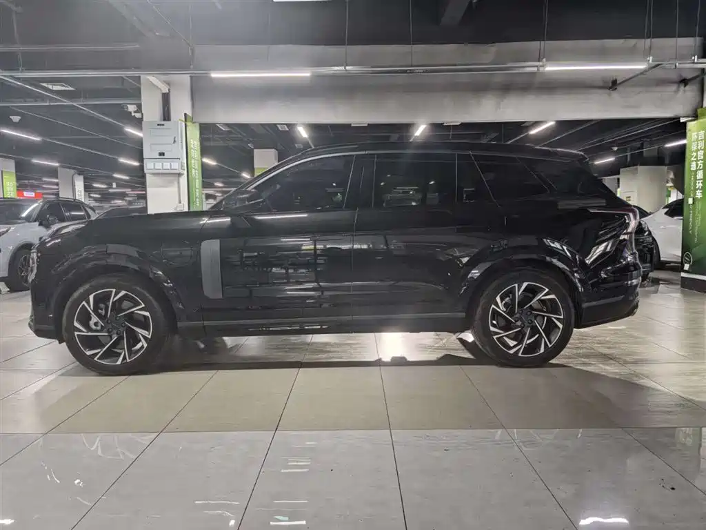 Lynk & Co 09 2021 2.0T Halo seven seats купить на сайте DeffCars