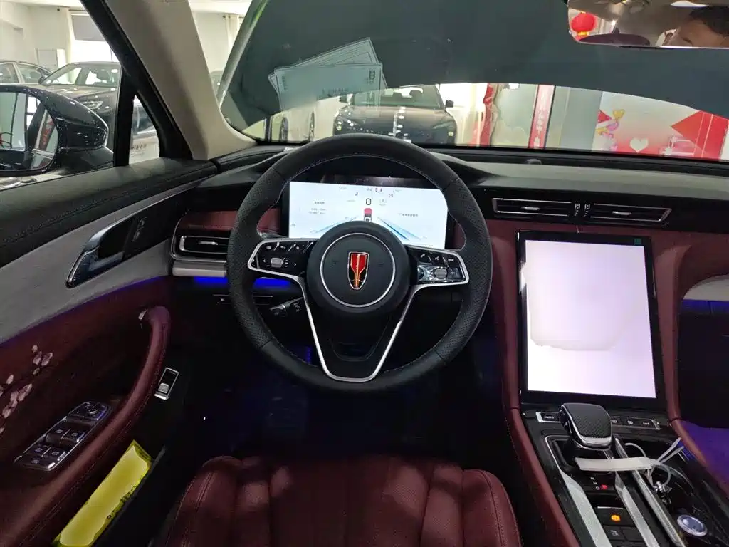 Hongqi H5 PHEV 2025 170 super hybrid version купить на сайте DeffCars