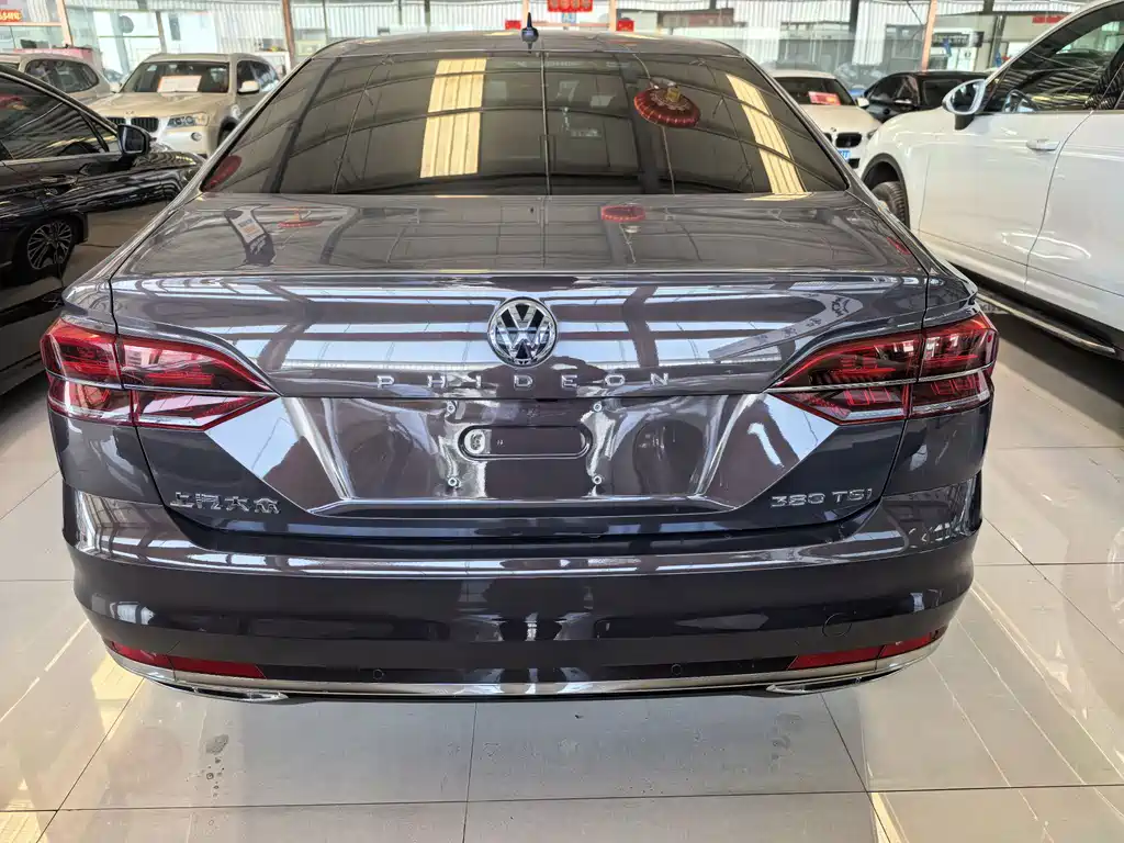 Huiang 2019 380TSI 2WD Business Edition National V купить на сайте DeffCars
