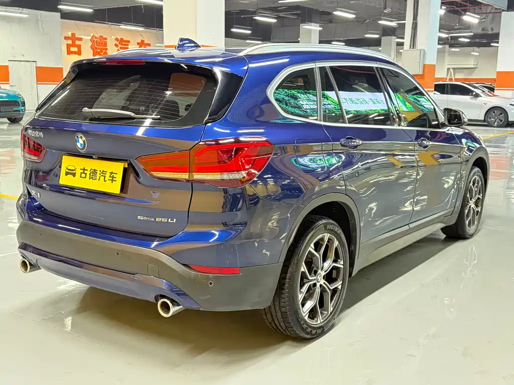 BMW X1 2020 sDrive25Li Leading Model купить на сайте DeffCars