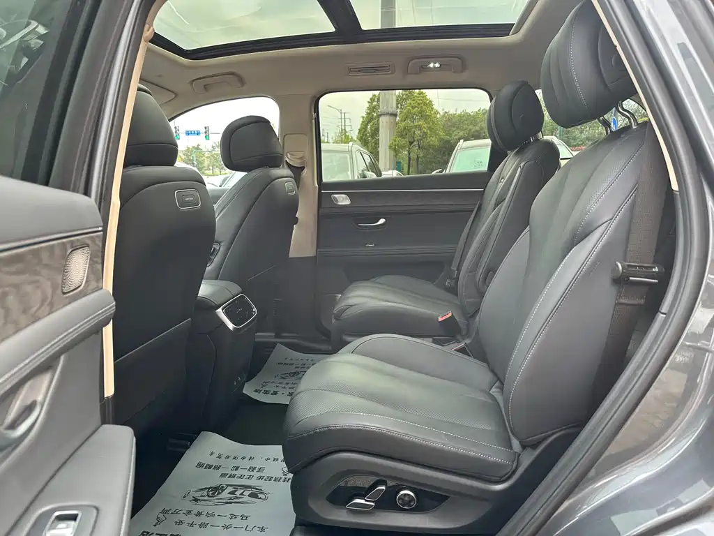 Wenjie M7 2024 1.5T rear drive Plus version 6 seats купить на сайте DeffCars