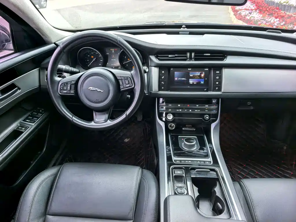 Jaguar XFL 2017 XFL 2.0T 200PS Fenghua Edition купить на сайте DeffCars