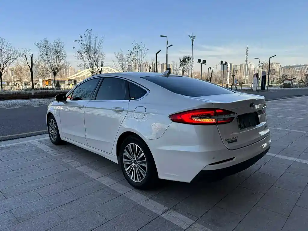 Mondeo New Energy 2018 2.0 PHEV Smart Controlled Fashion Country VI купить на сайте DeffCars