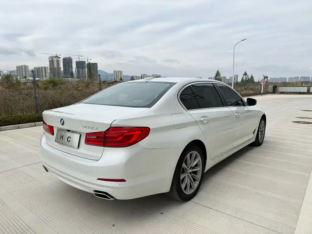 BMW 5 Series 2018 528Li Special Edition launched купить на сайте DeffCars