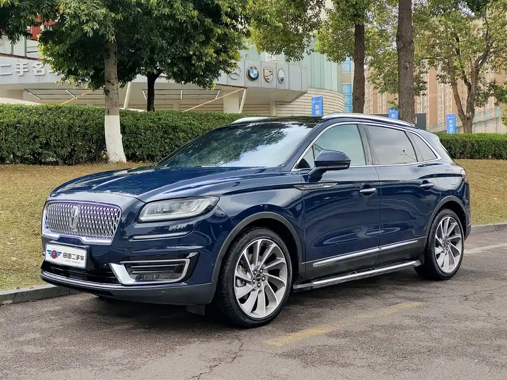 Voyager imported 2019 2.7T four-wheel drive premium version, National VI купить на сайте DeffCars