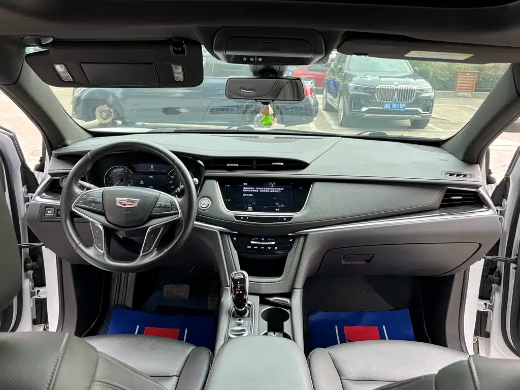 Cadillac XT5 2022 2.0T two-wheel drive luxury model купить на сайте DeffCars