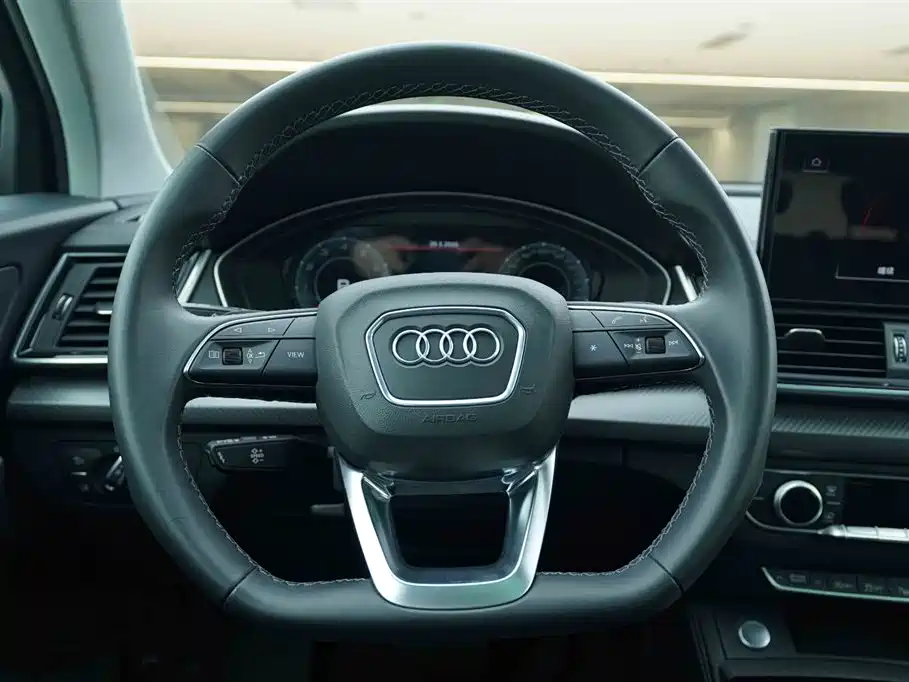 Audi Q5L 2021 40 TFSI luxury and dynamic model купить на сайте DeffCars