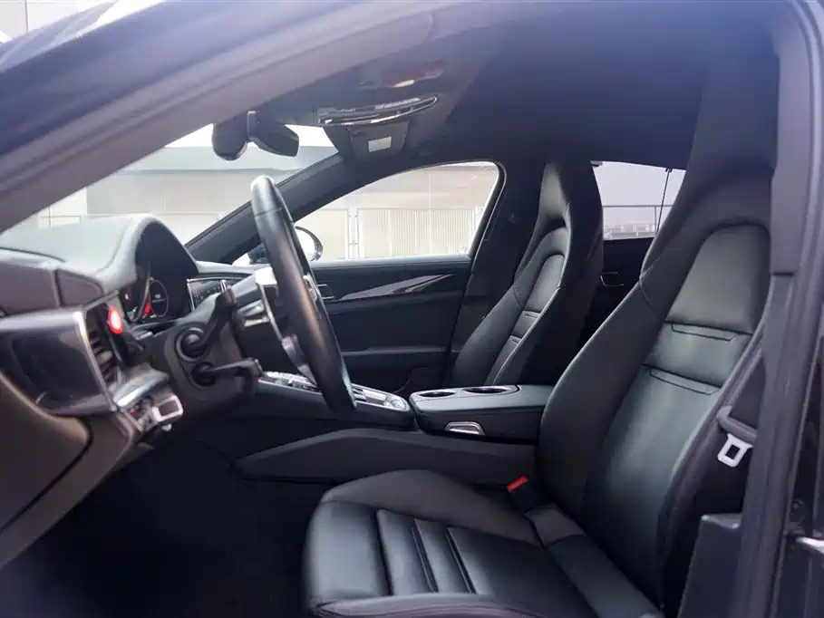 Panamera 2017 Panamera Executive Extended Edition 3.0T купить на сайте DeffCars