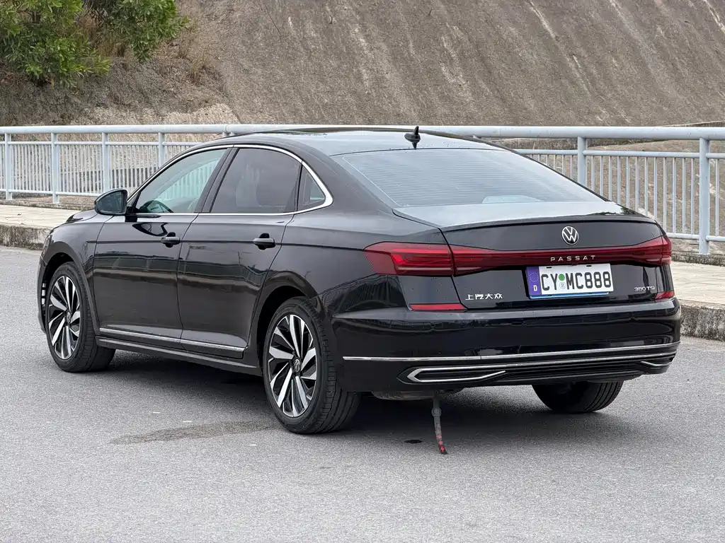 Passat 2024 380TSI Deluxe Edition купить на сайте DeffCars