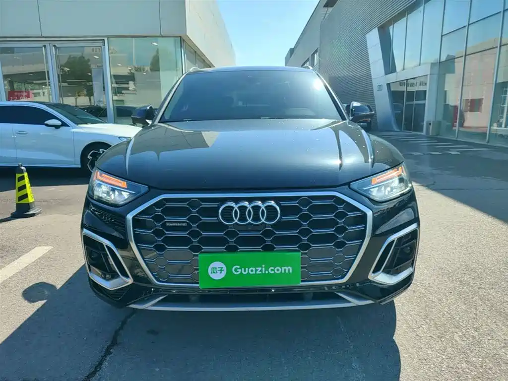 Audi Q5L 2021 40 TFSI luxury and dynamic model купить на сайте DeffCars