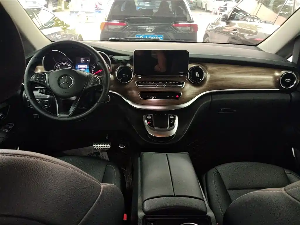 Mercedes-Benz V-Class 2020 V 260 L Long Wheelbase Luxury Edition купить на сайте DeffCars