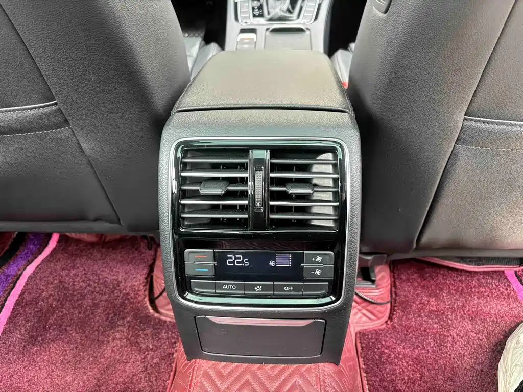 Magotan 2018 facelift 330TSI DSG luxury model купить на сайте DeffCars