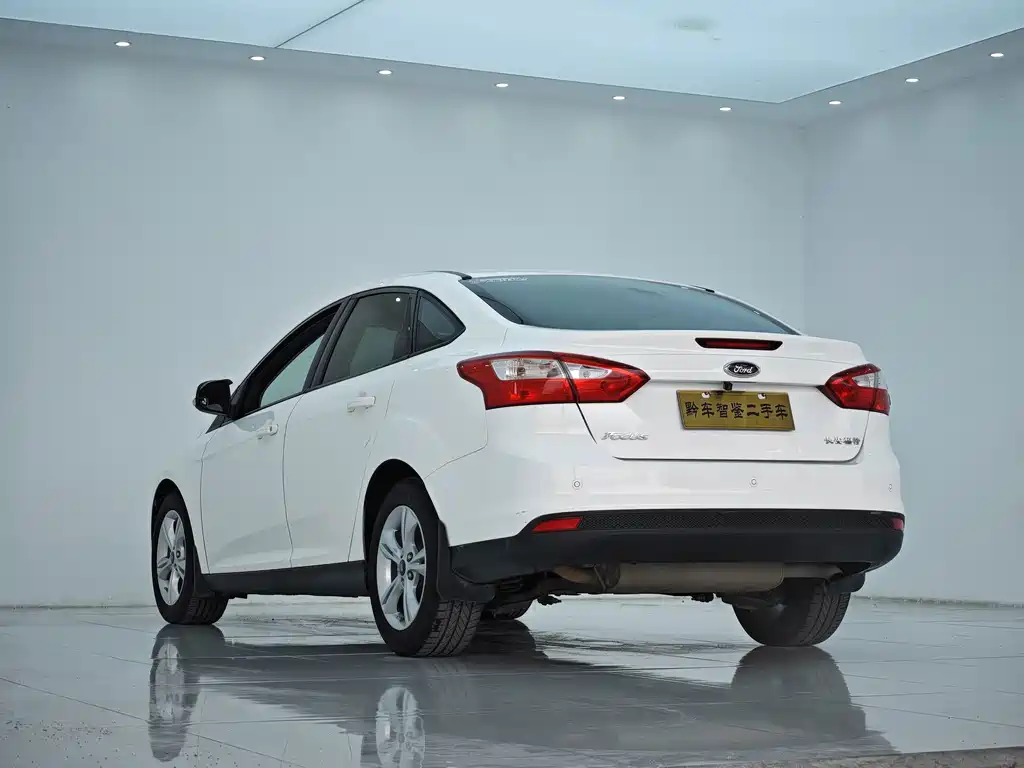 Focus 2012 sedan 1.6L automatic fashion model купить на сайте DeffCars