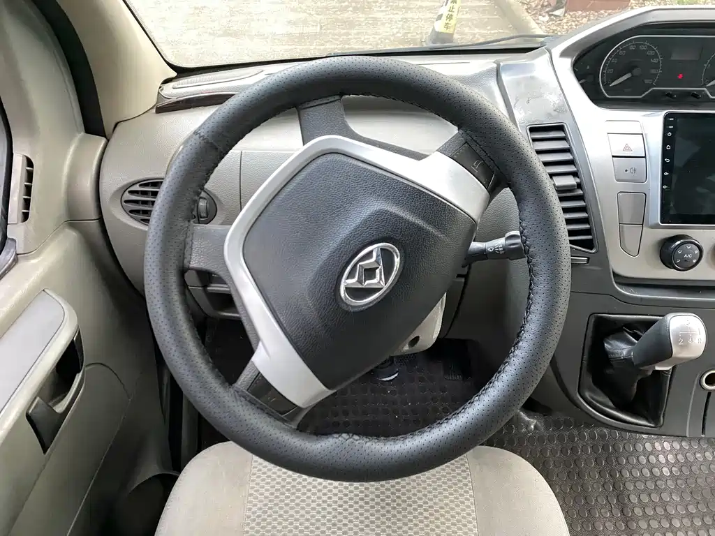 Xintu V80 2014 2.5T Ao Yuntong short shaft mid-top купить на сайте DeffCars
