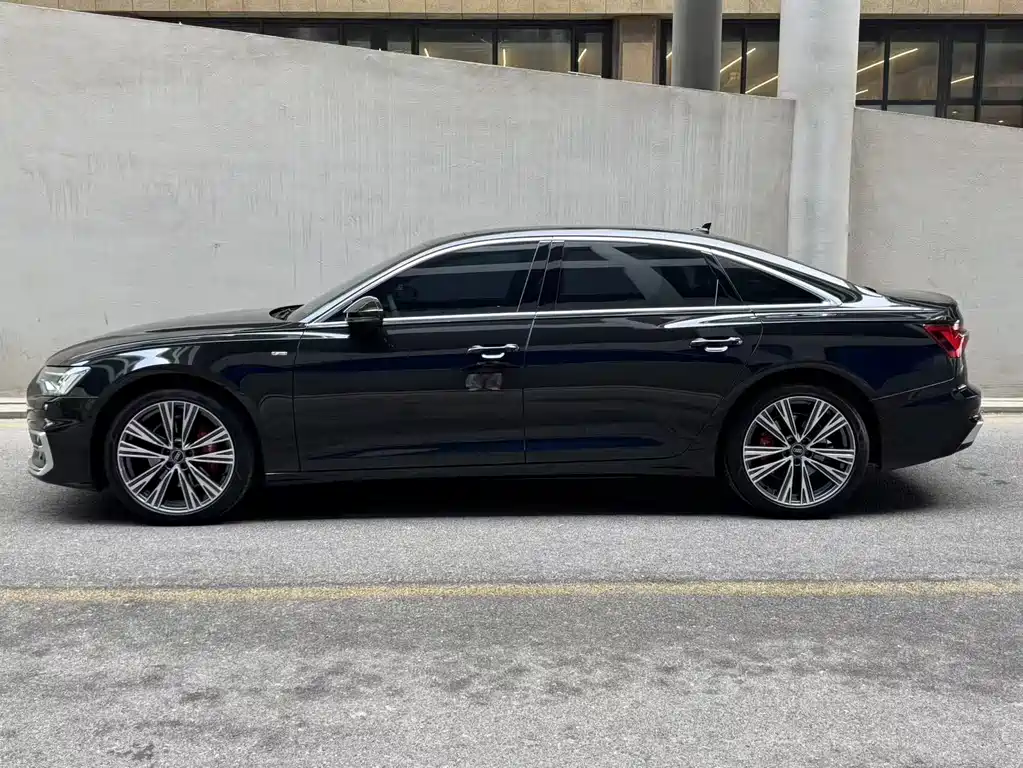 Audi A6L 2025 45 TFSI Premium Dynamic Model купить на сайте DeffCars