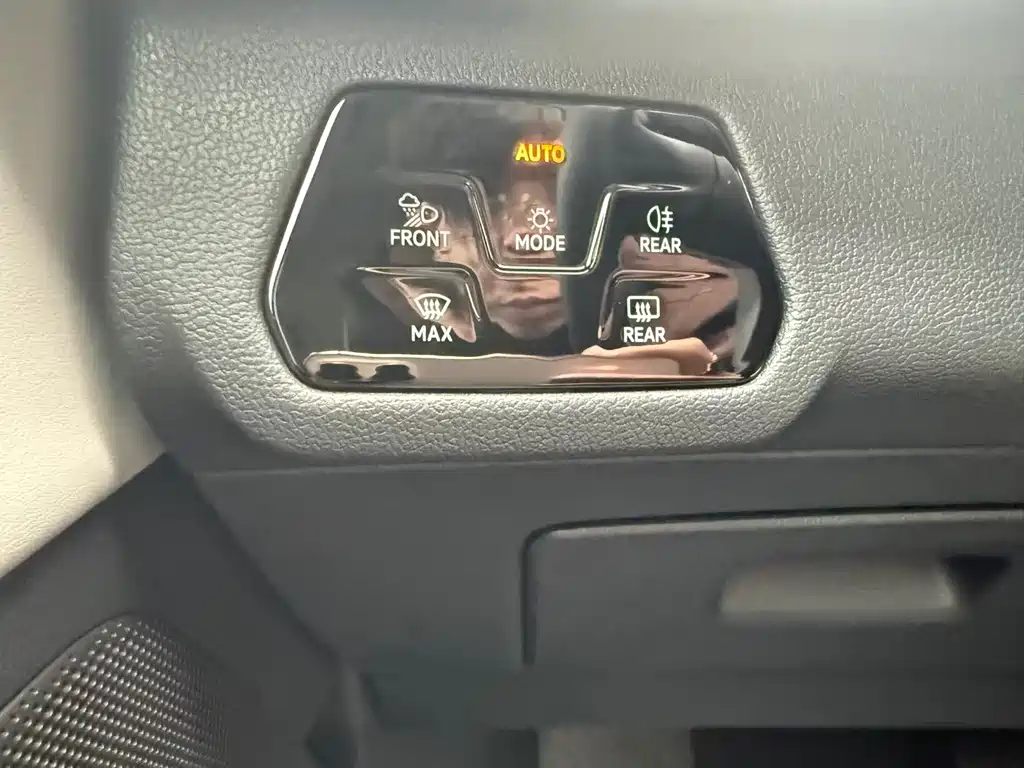 Lanxun 2023 330TSI Luxury Touring Edition купить на сайте DeffCars