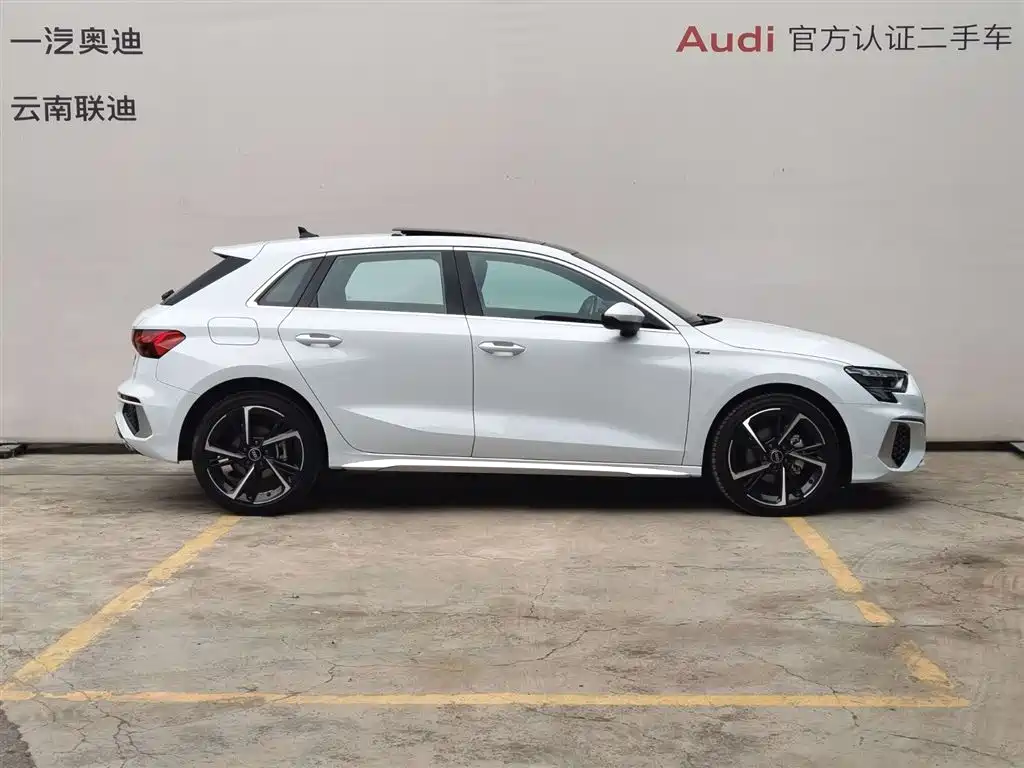 Audi A3 2023 Sportback 35 TFSI stylish and sporty купить на сайте DeffCars