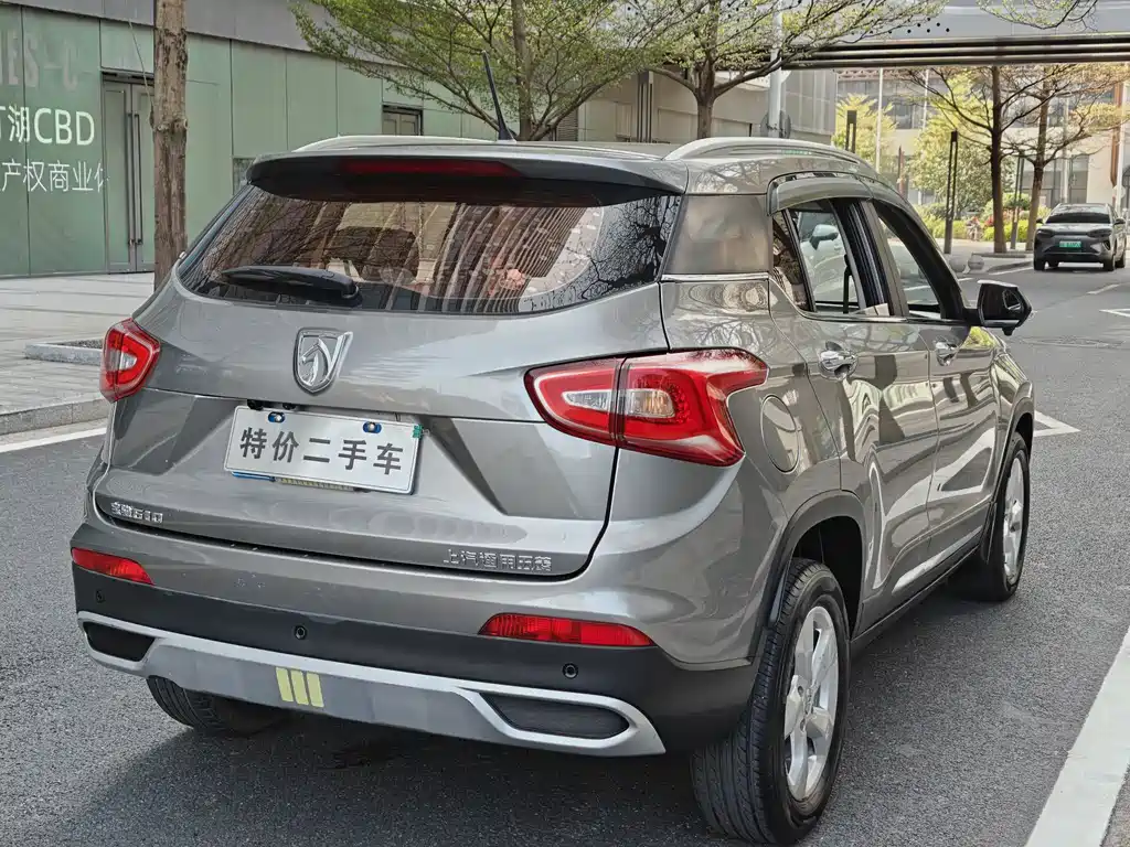 Baojun 510 2018 1.5L Automatic Anniversary Special Edition National V купить на сайте DeffCars