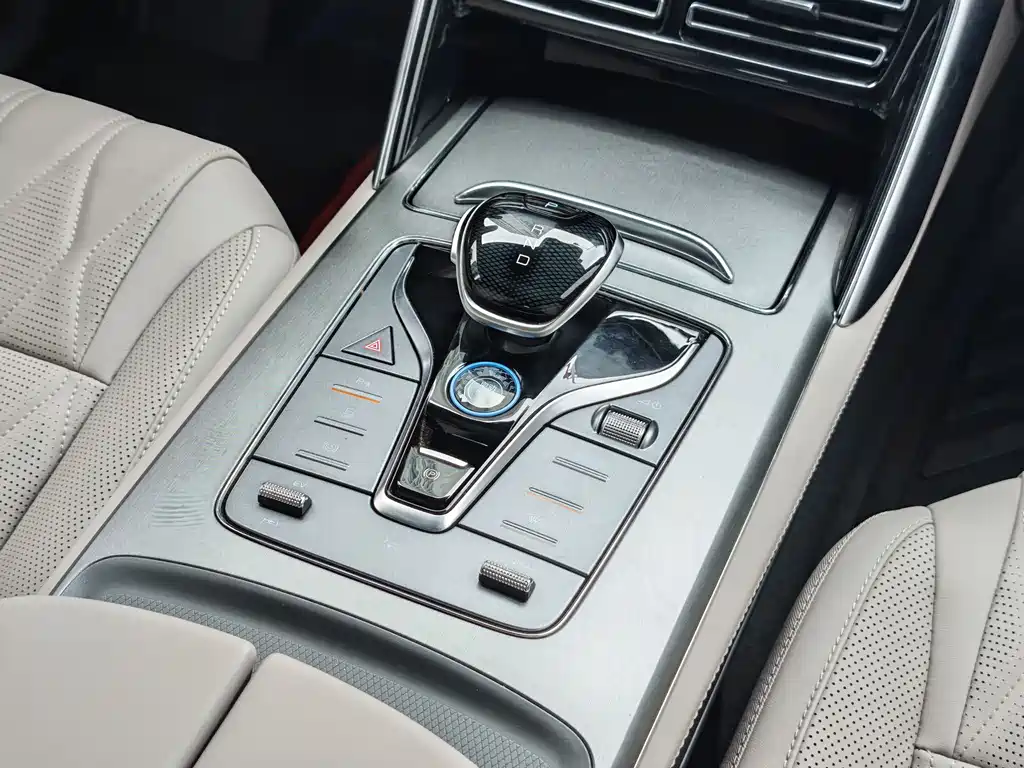 Tangxin Energy 2024 DM-i Honor Edition 112KM Premium Type купить на сайте DeffCars