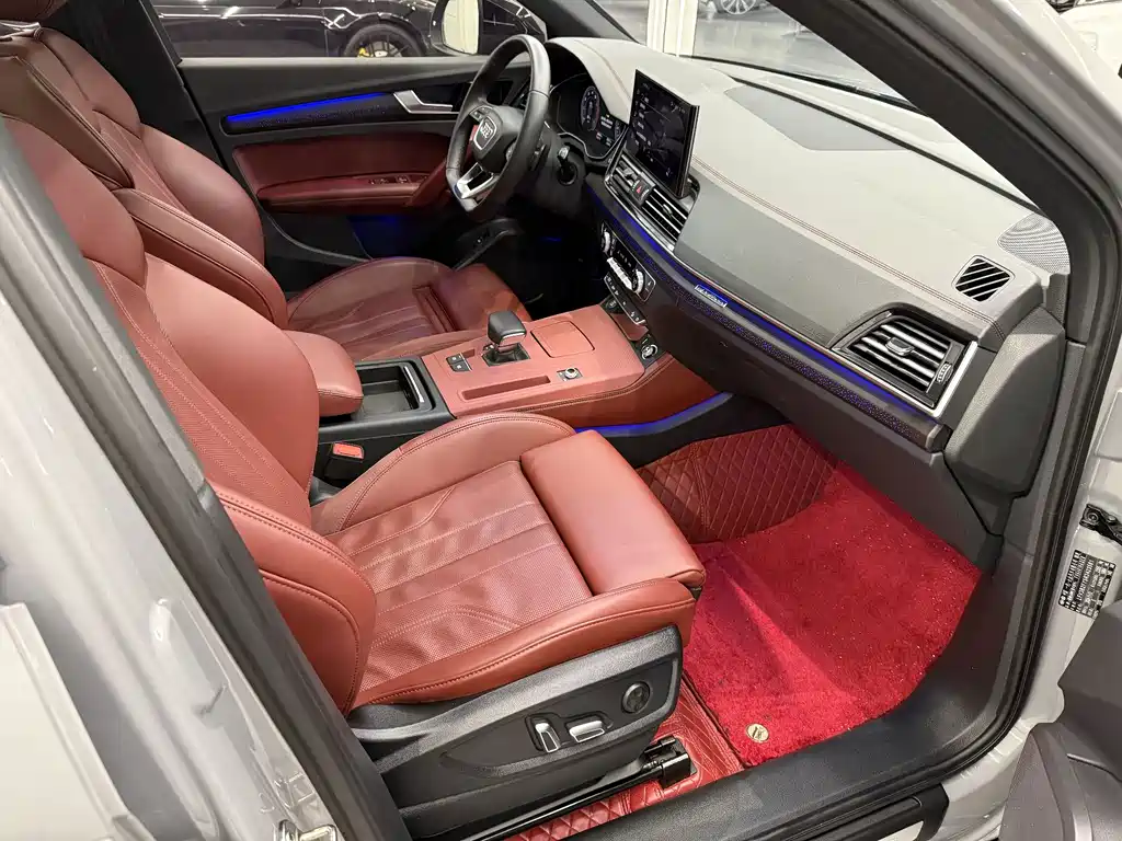 Audi Q5L 2025 40 TFSI luxury and dynamic model купить на сайте DeffCars