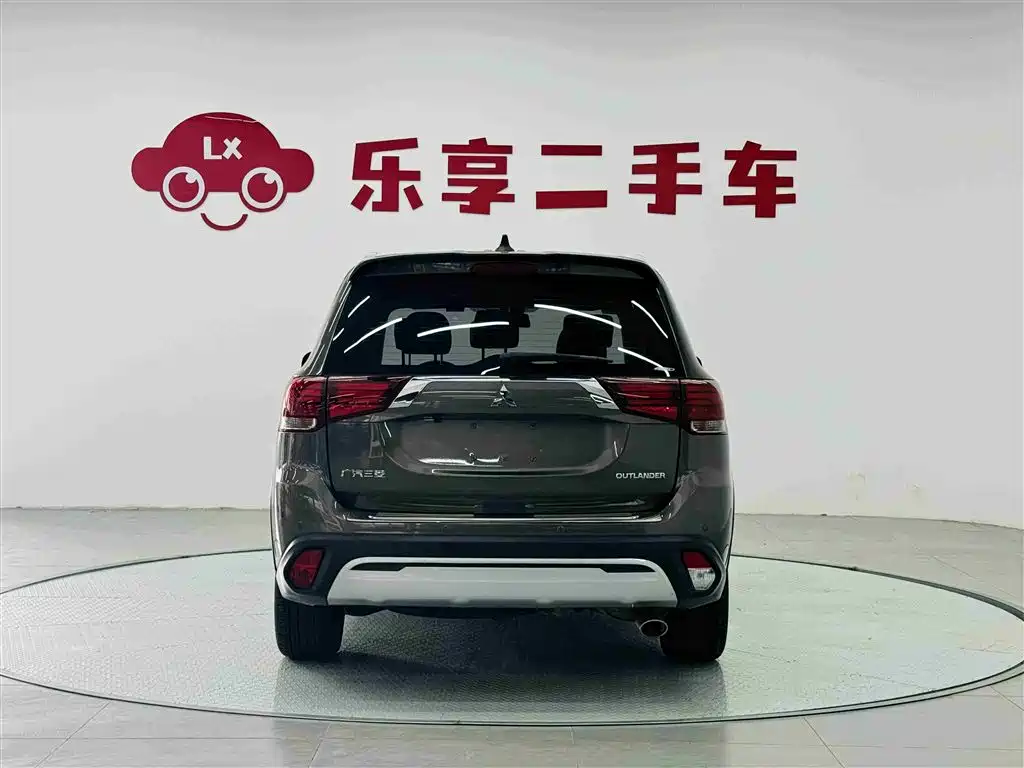 Outlander 2019 2.4L four-wheel drive exclusive version, 5 seats, National V купить на сайте DeffCars