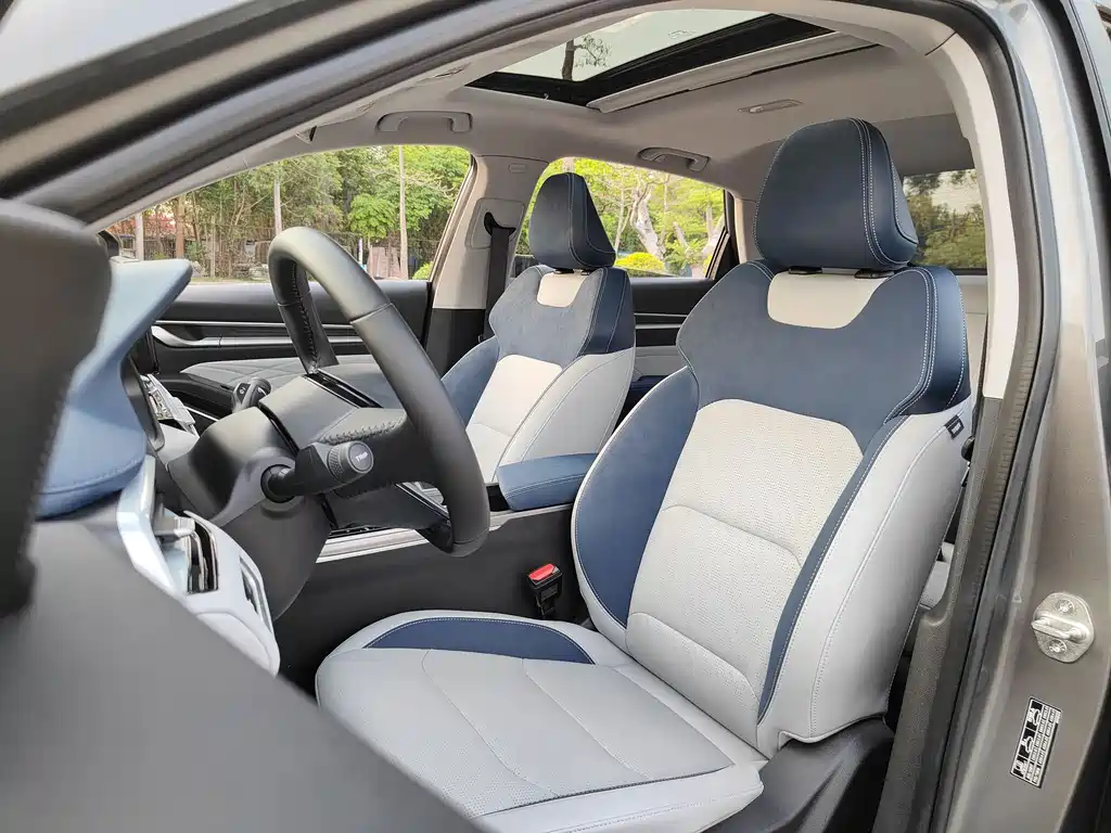 Emgrand 2022 4th generation 1.5L CVT flagship model купить на сайте DeffCars