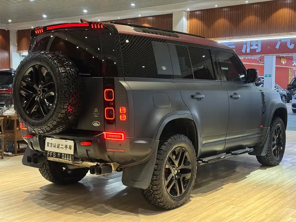 Land Rover Defender 2023 110 3.0T P400 Dark Special Edition купить на сайте DeffCars
