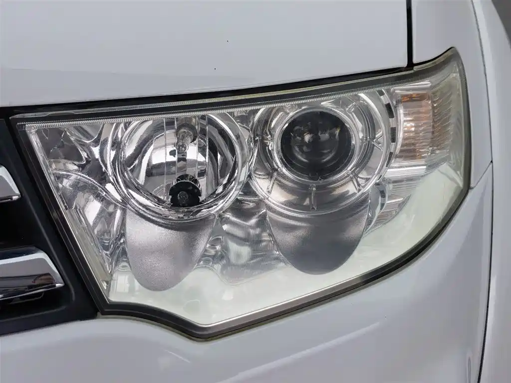 Pajero Jinchang 2013 3.0L automatic four-wheel drive executive version купить на сайте DeffCars