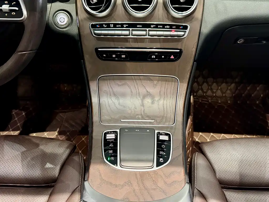 Mercedes-Benz GLC 2020 facelift GLC 260 L 4MATIC luxury model купить на сайте DeffCars