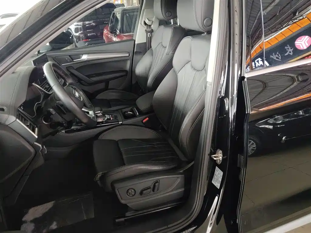 Audi Q5L 2022 facelift 40T luxury and dynamic model купить на сайте DeffCars