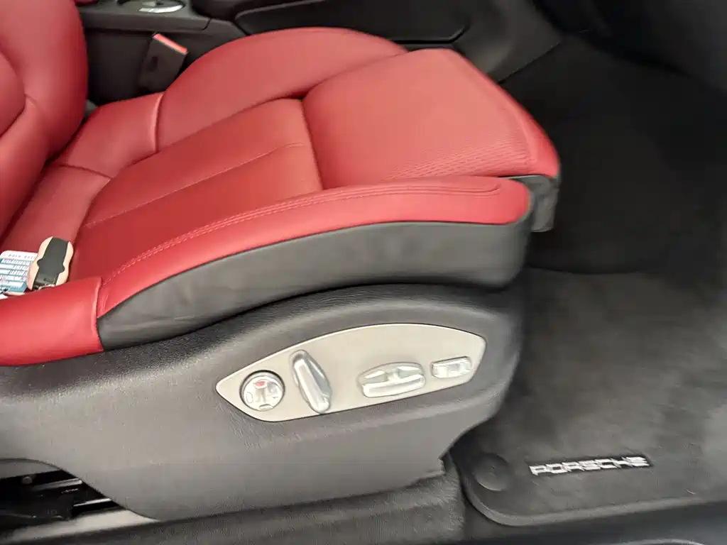 Macan 2022 Macan 2.0T купить на сайте DeffCars
