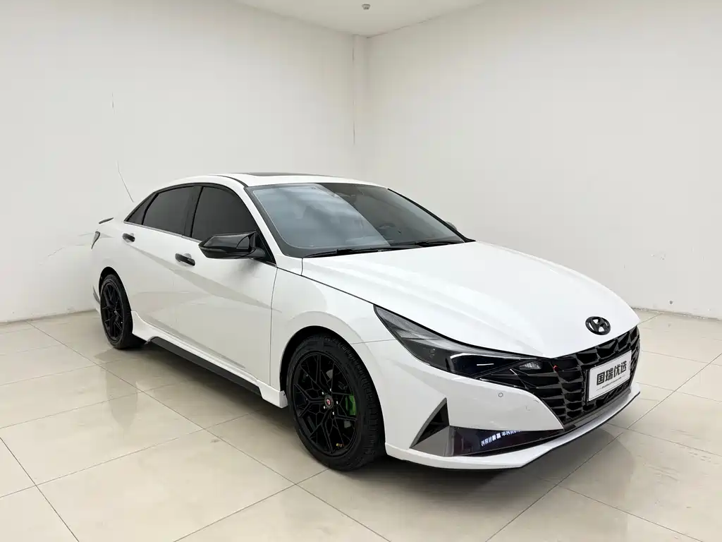 Elantra 2022 1.5L CVT LUX Premium Edition купить на сайте DeffCars