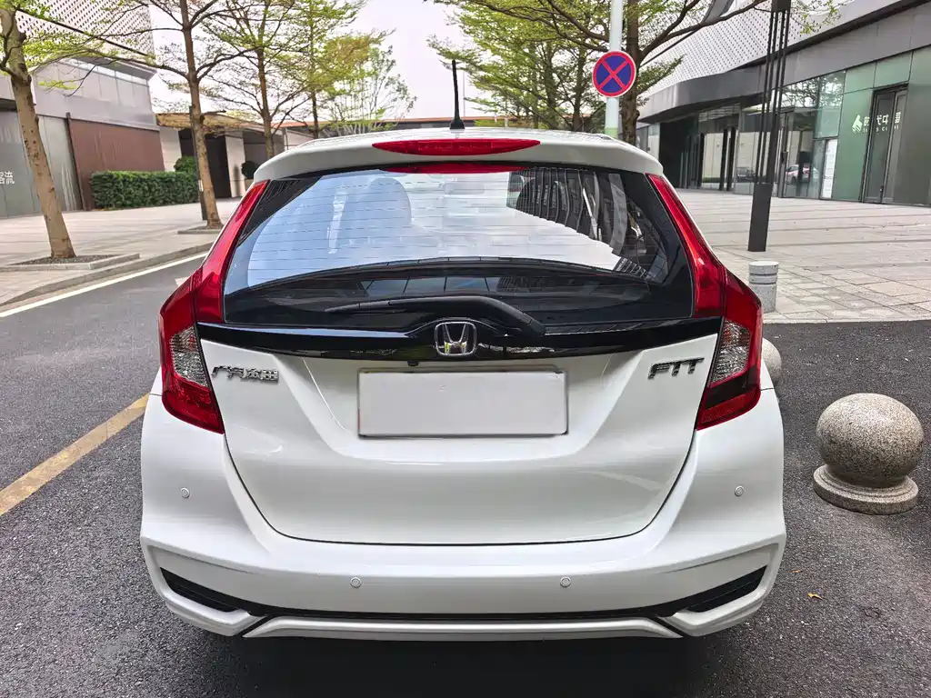 Fit 2018 1.5L CVT Comfort Edition купить на сайте DeffCars