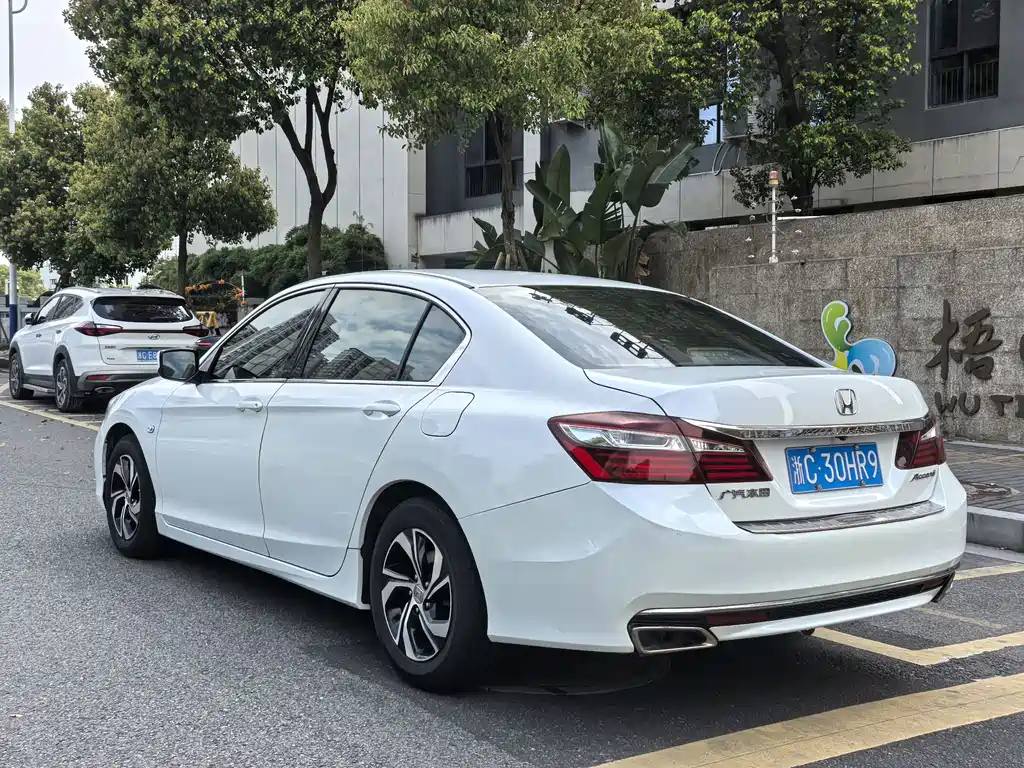 Accord 2016 2.0L Comfort Edition купить на сайте DeffCars