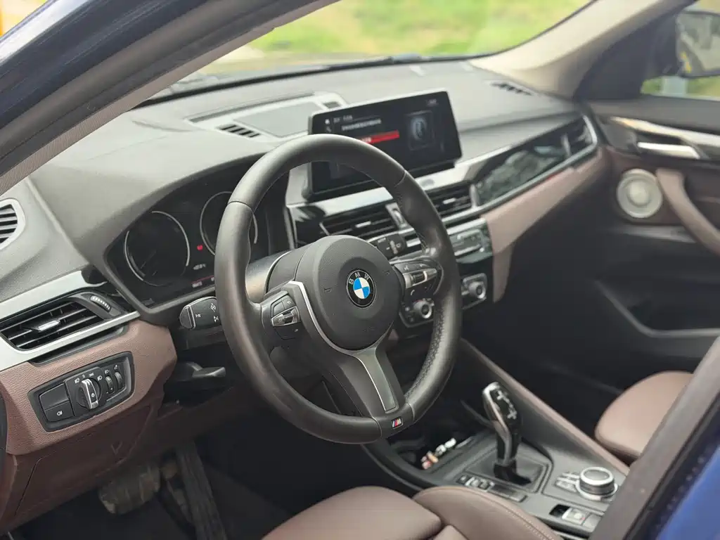BMW X1 2021 sDrive25Li Leading Model купить на сайте DeffCars