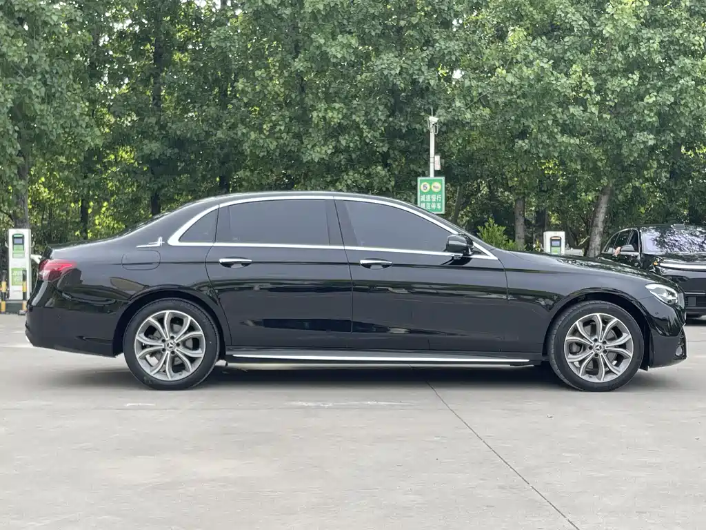 Mercedes-Benz E-Class 2022 Model 2 E 300 L Sports Luxury Model купить на сайте DeffCars
